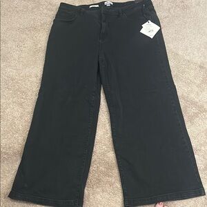 Black Wide-Leg Women's Jeans